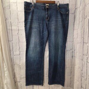 Gap Curvy 20/35R Medium Wash Denim Blue Straight Leg Faded Jeans